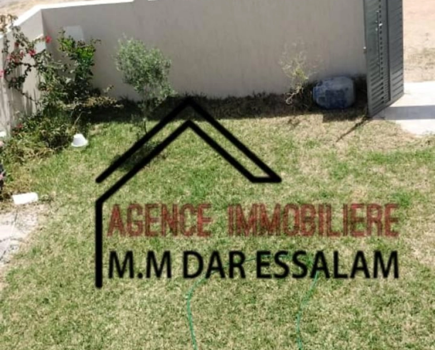 Maison indépendante avec un jardin près de la mer