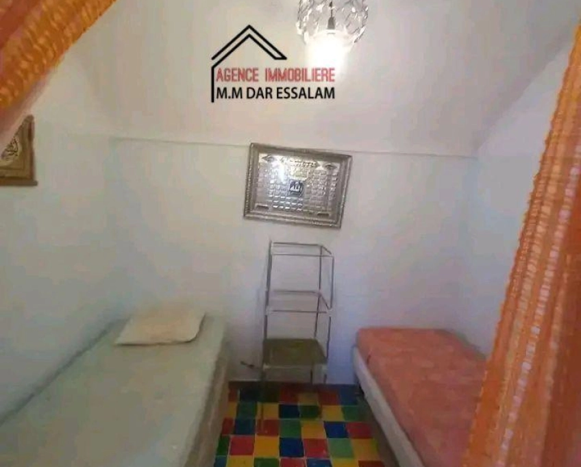 Maison avec piscine et un studio à vendre