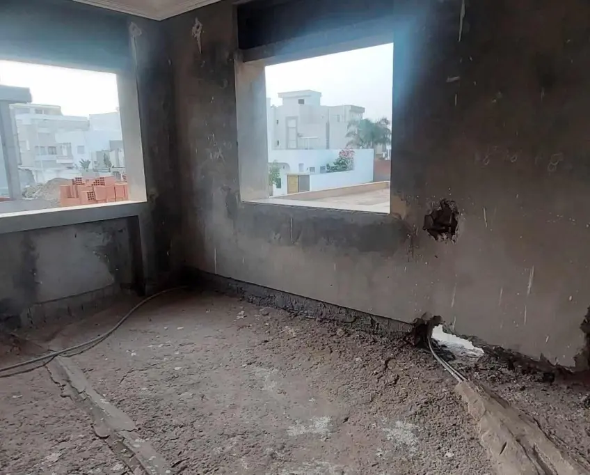 Vente de maison inachevée à la cité el wafa elmrezga