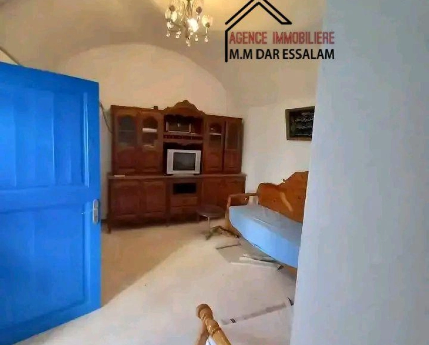 Maison avec piscine et un studio à vendre