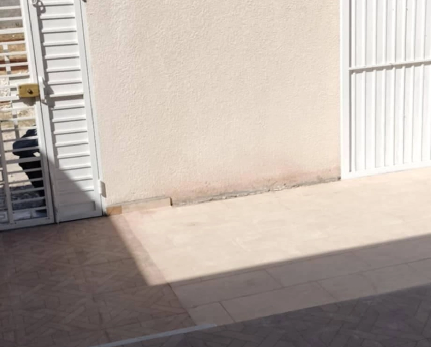 Maison indépendante première main près de la mer à vendre