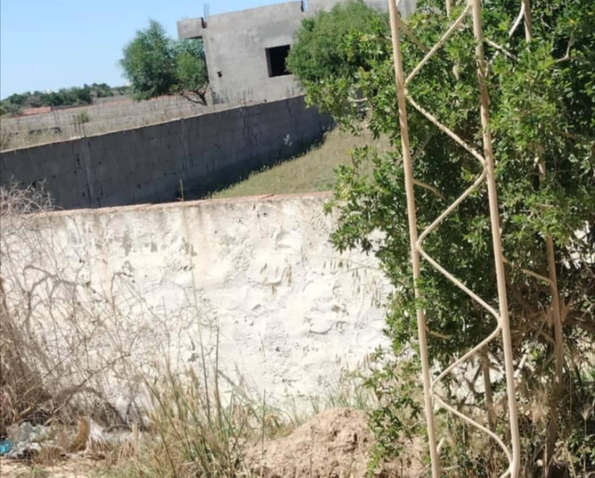 Un lot de terrain près de la plage à vendre