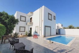 Villa avec piscine à houmt souk djerba - réf l759