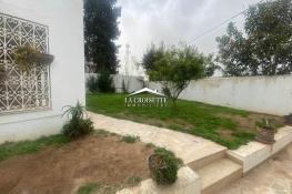 Villa pain pied s+3 à la marsa mvv0312