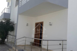 2 étages de villa indépendans à hammamet sud à vendre 51355351