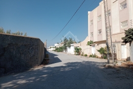 Un terrain de 423 m² dans la zone de sidi mahressi à vendre 51355351