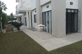 Villa s+4 à la soukra  zvl1611