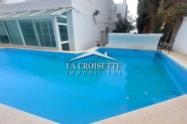 Villa s+7 avec piscine à gammarth zvl0356