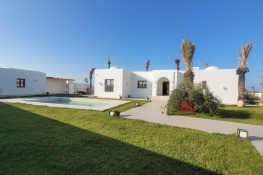 Grande maison sur mezraya djerba za - réf v693