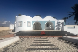 Vente villa avec grand terrain proche zone touristique midoun - réf v659