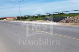 Un terrain pieds dans l'eau avec 2 garages à korba à vendre 51355351