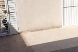 maison  indépendante première main près de la mer à vendre
