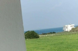 deux maisons indépendantes près de la mer