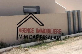 maison indépendante première main près de la plage sableuse