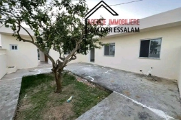 maison indépendante près de la route principal