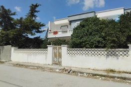 À vendre, villa indépendante idéalement située à Cité Riadh, Kélibia