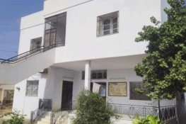VILLA AVEC DEUX ETAGES INDEPENANTES — Villa à Sakiet Eddaïer (vente)