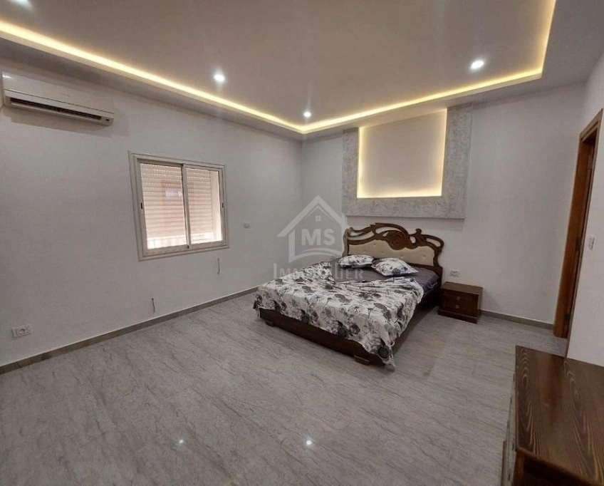 Une villa meublée avec piscine à vendre à hammamet 51355351