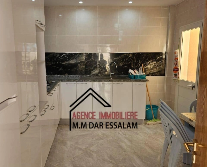 Villa avec un piscine près de la plage à vendre