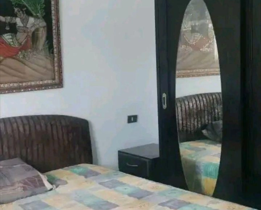 Maison avec piscine et un studio à vendre