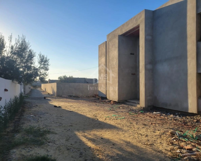 Terrain clôturé de 1269 m² à hammamet sud à vendre 51355351