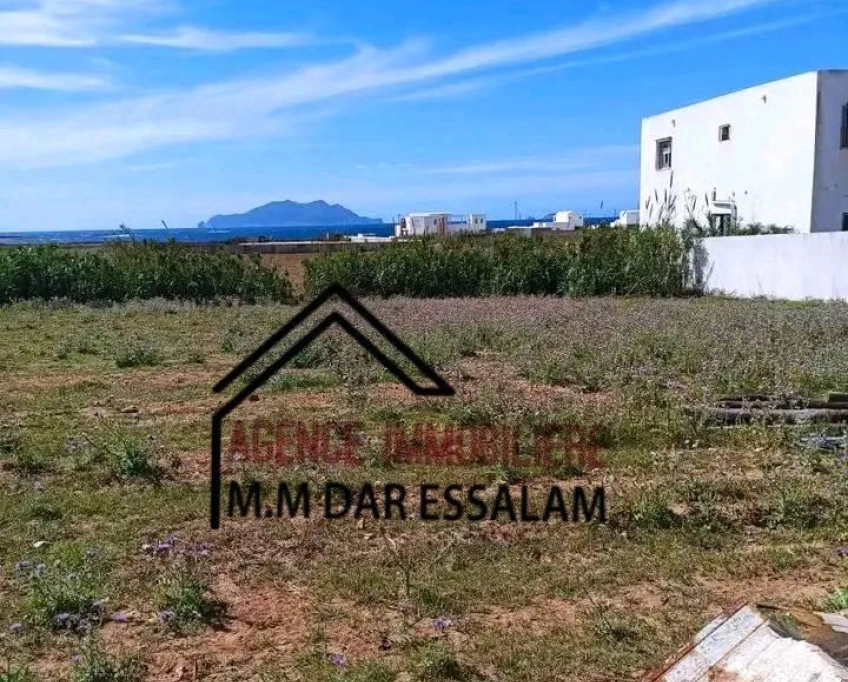 Terrain près de la mer à vendre