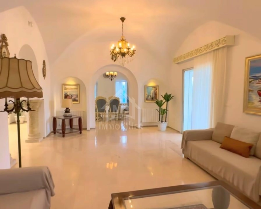 Ville de lux avec piscine à vendre à hammamet sud 51355351