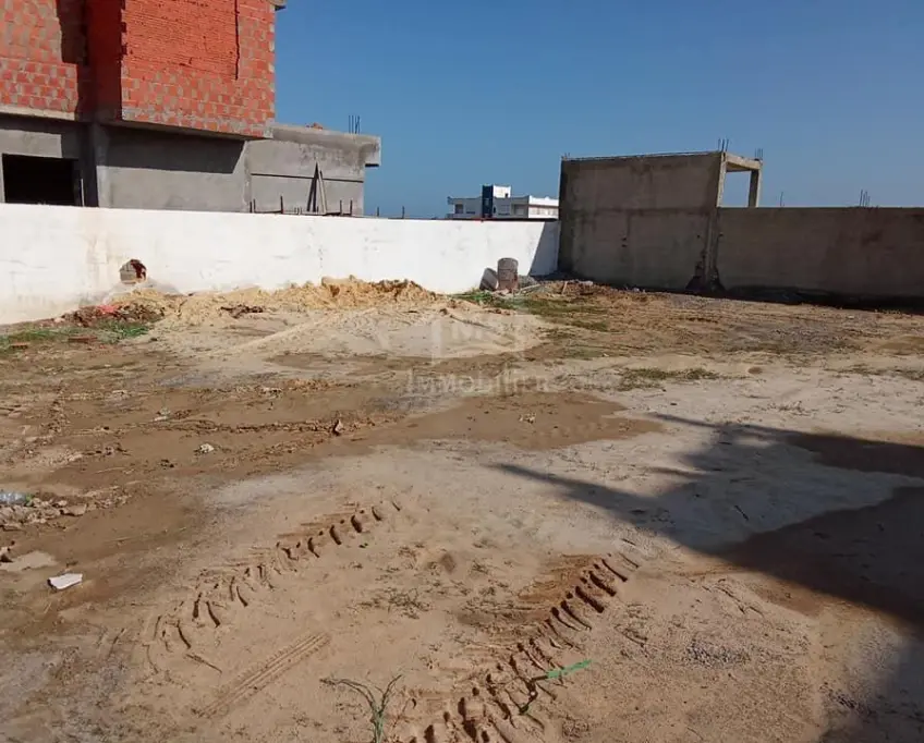 Terrain clôturé de 315 m² à km71 coté plage à vendre 51355351