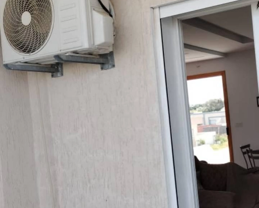 Maison indépendante avec un jardin près de la mer