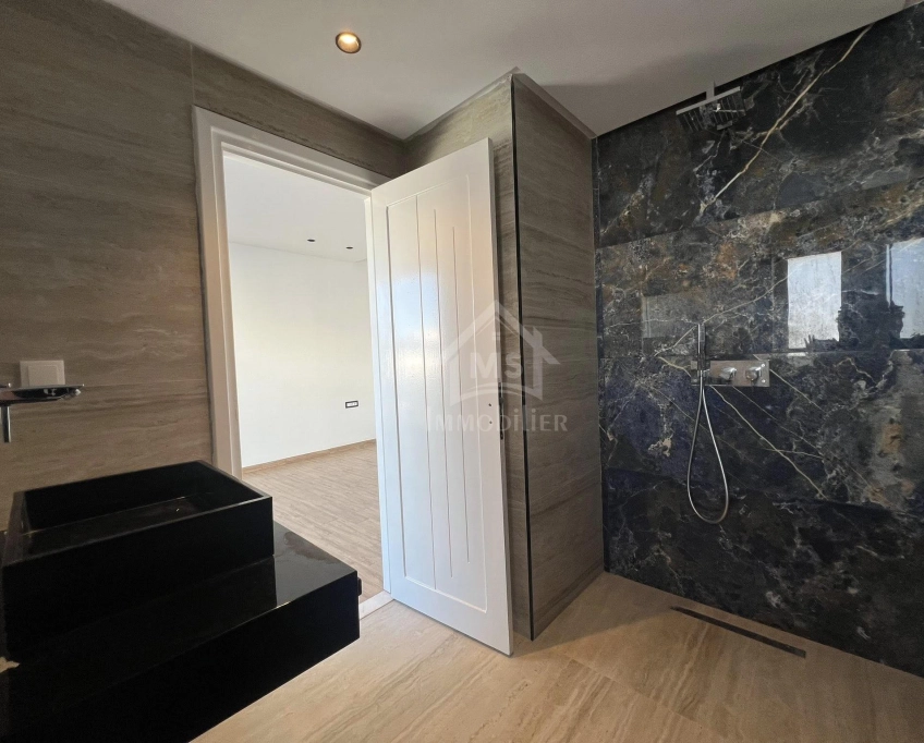 Un triplex avec piscine à hammamet nord à vendre 51355351