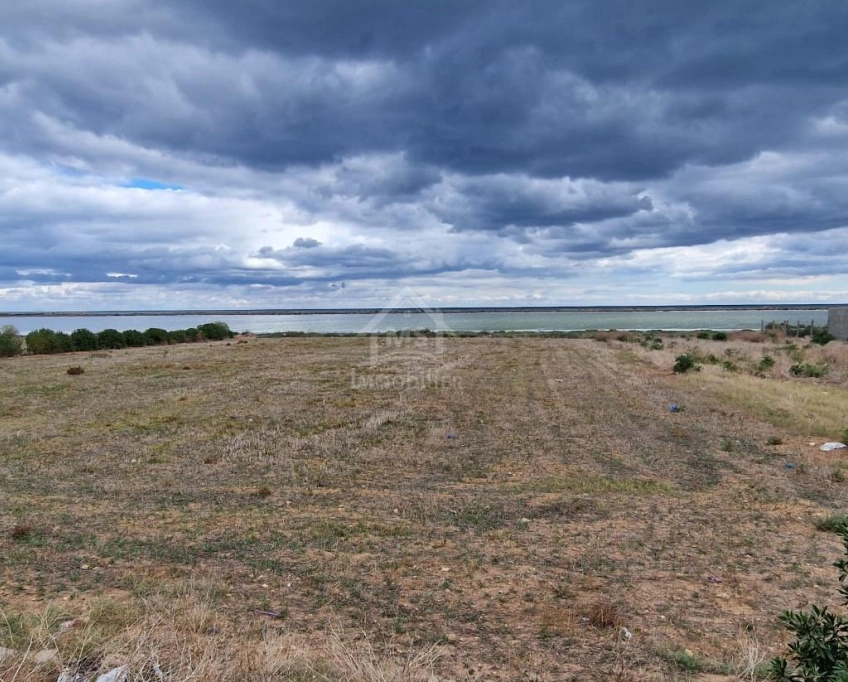 Terrain pieds dans l'eau de 1775 m² à korba à vendre 51355351