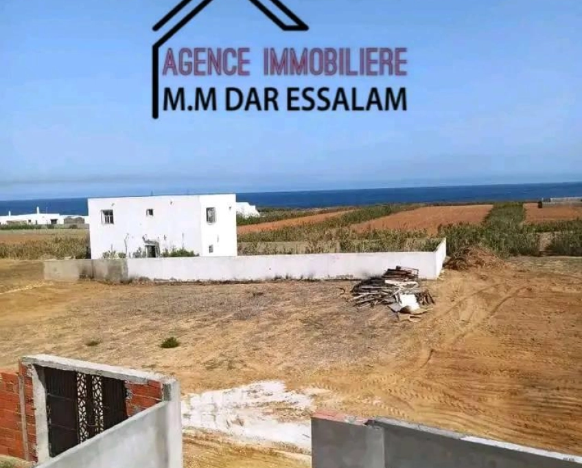 Terrain près de la mer à vendre