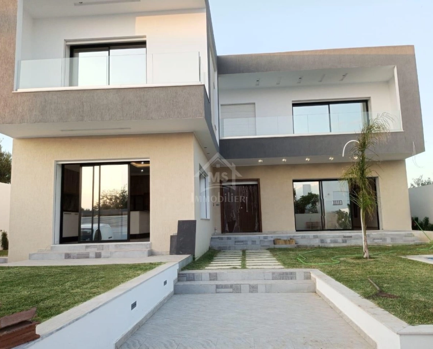 Villa s+5 toute neuve avec piscine à vendre à hammamet sud 51355351