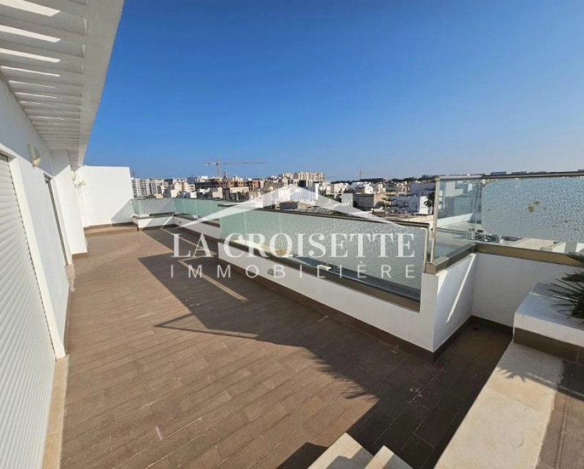 Penthouse s4 avec piscine et terrasse aux jardins de carthage mal4154