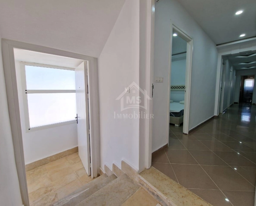 Duplex meublé avec vue de mer à hammamet nord à vendre