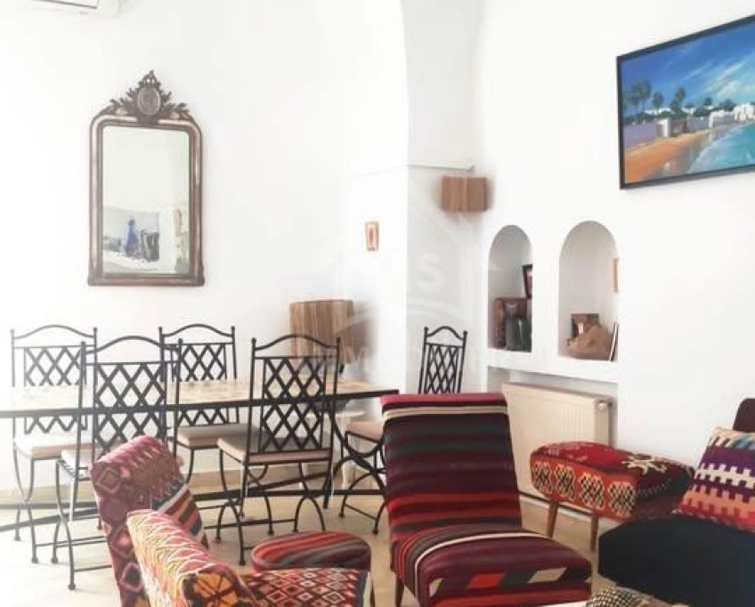 Maison arabesque avec piscine à nabeul à vendre 51355351