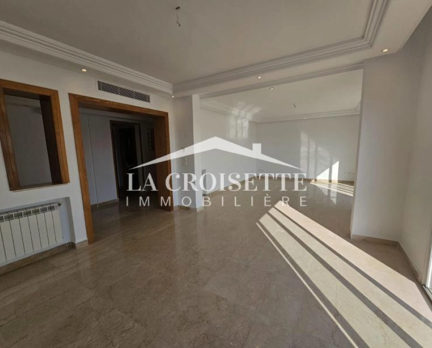 Penthouse s4 avec piscine et terrasse aux jardins de carthage mal4154