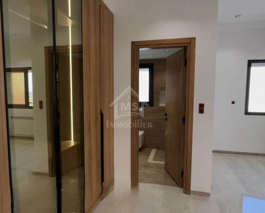 Villa toute neuve avec piscine et jardin à vendre 51355351