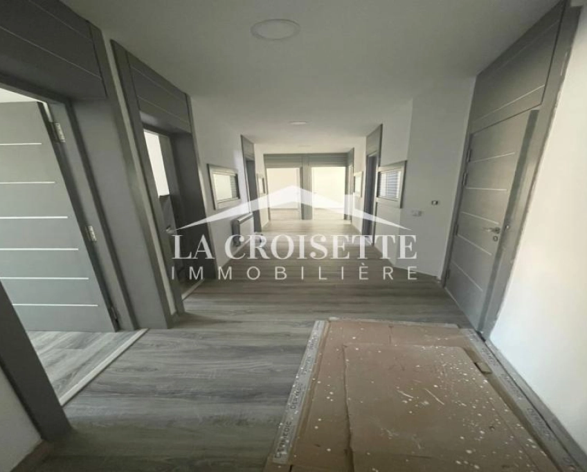 Bureau h+6 au lac1 zbl0570