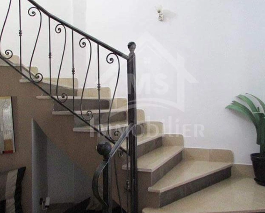 Une villa s+3 à hammamet centre ville à vendre 51355351