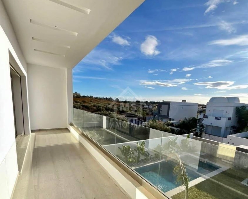 Villa s+5 toute neuve avec piscine à vendre à hammamet sud 51355351