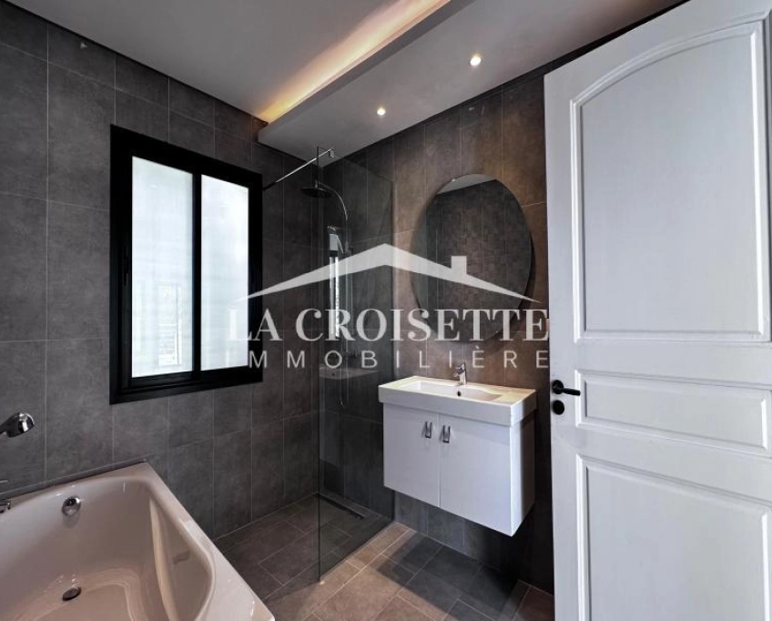 Villa s4 avec piscine à la soukra mvl0057