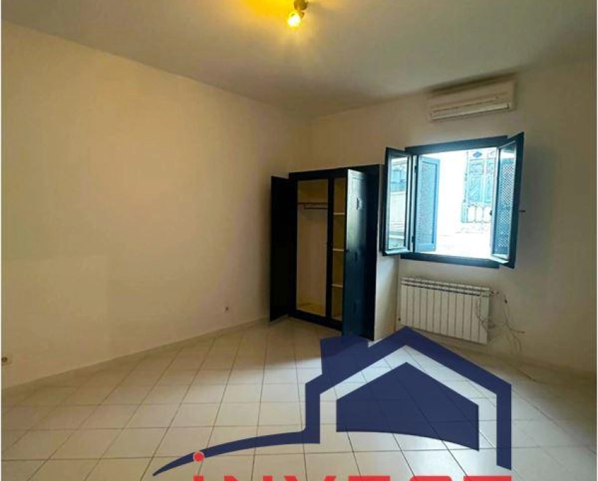 Duplex s+3 avec terrasse et jardin à gammarth supérieur