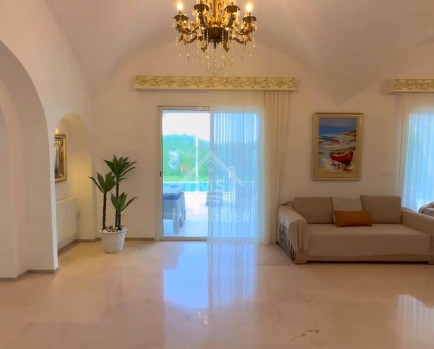 Ville de lux avec piscine à vendre à hammamet sud 51355351