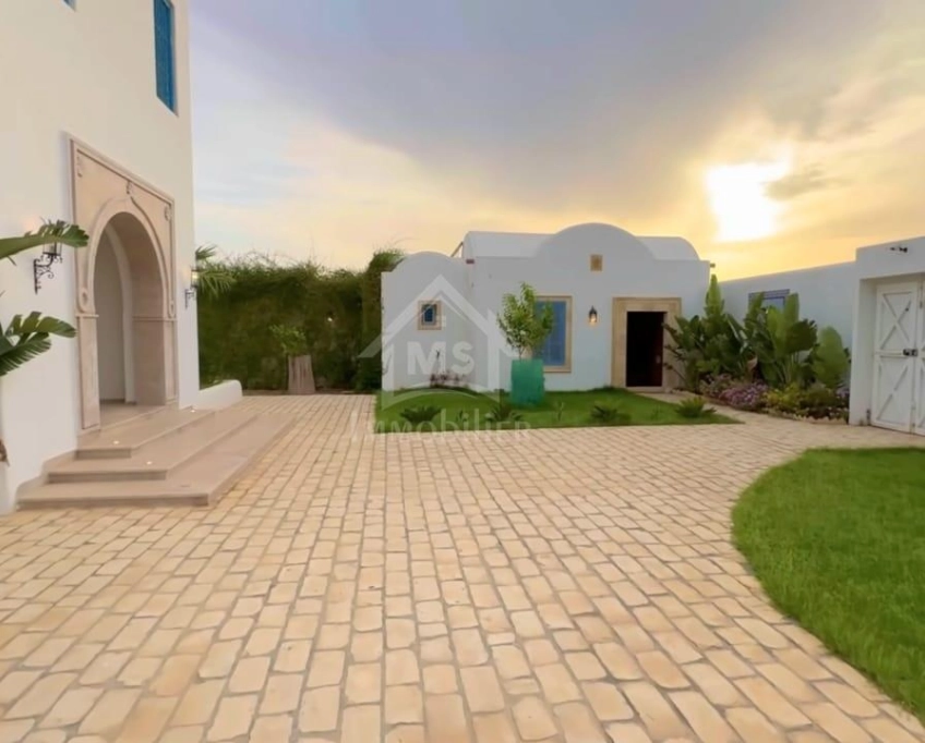 Ville de lux avec piscine à vendre à hammamet sud 51355351