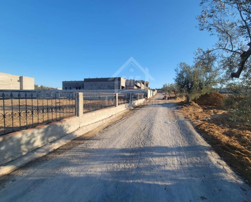 Terrain clôturé de 1269 m² à hammamet sud à vendre 51355351