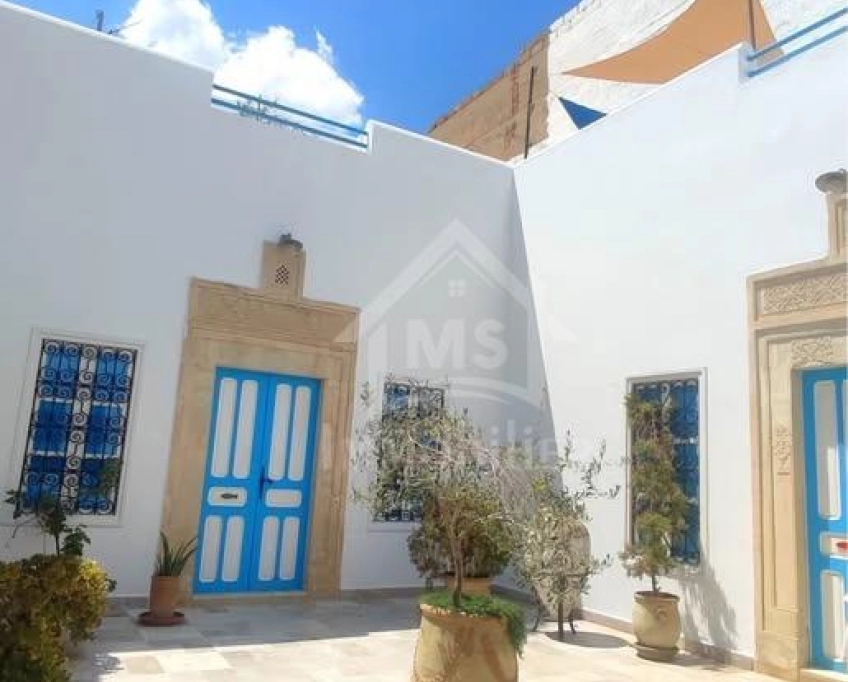 Maison arabesque avec piscine à nabeul à vendre 51355351