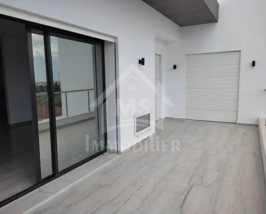 Villa s+4 toute neuve avec jardin et piscine à hammamet sud 51355351