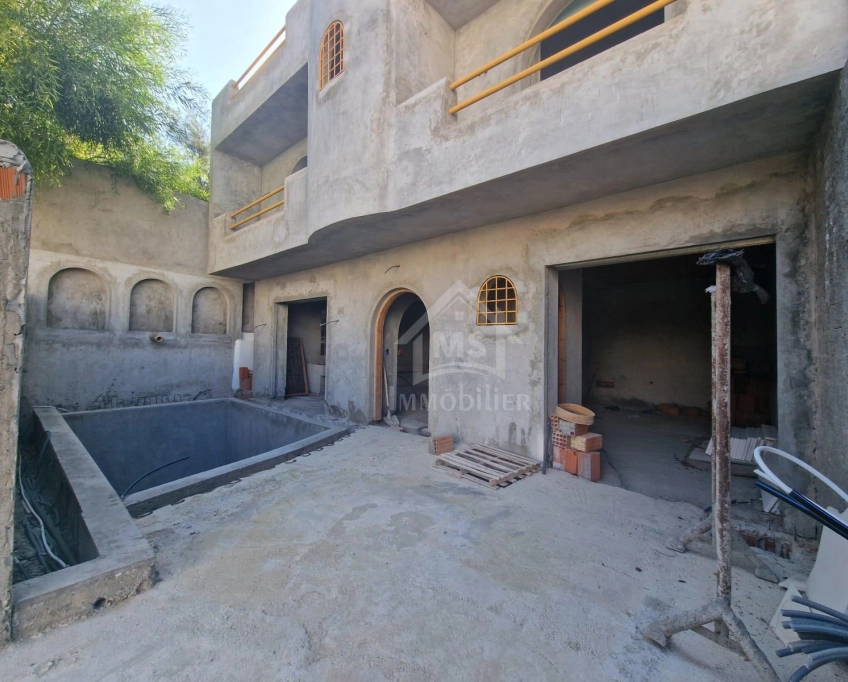Duplex s+2 avec piscine encours de finition à vendre51355351