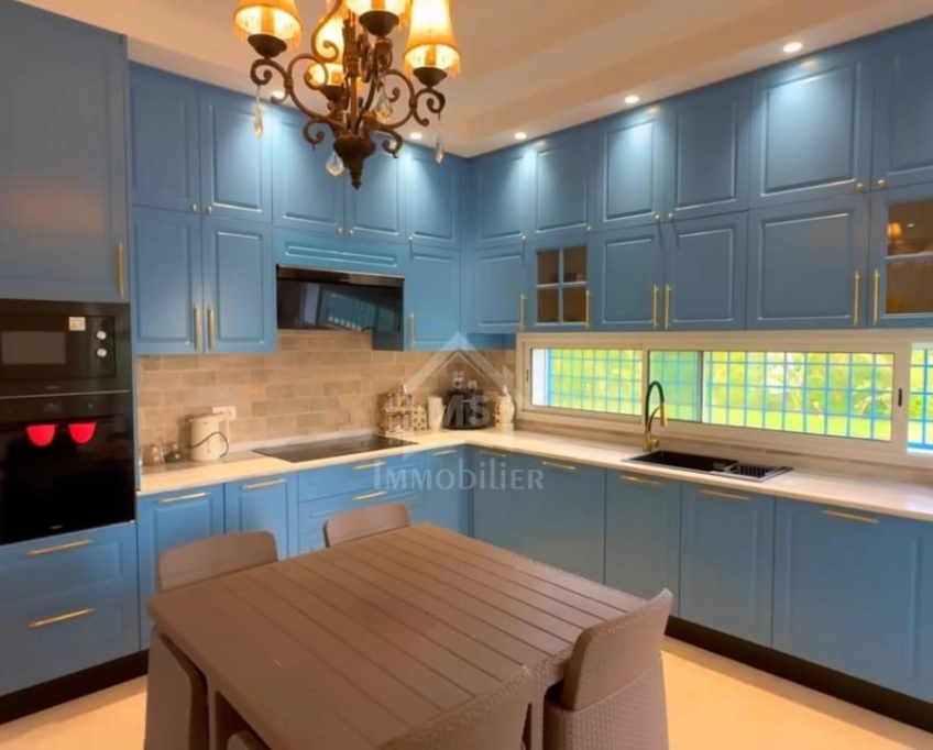 Ville de lux avec piscine à vendre à hammamet sud 51355351